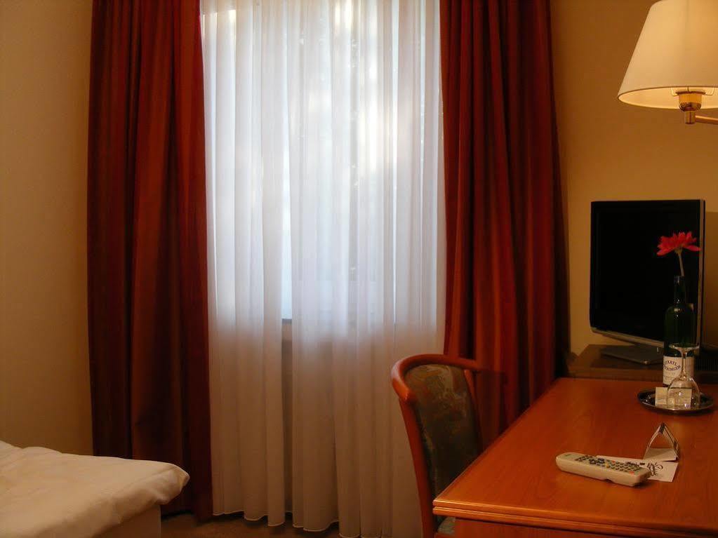 Vivotel Sonderfeld Grevenbroich Extérieur photo