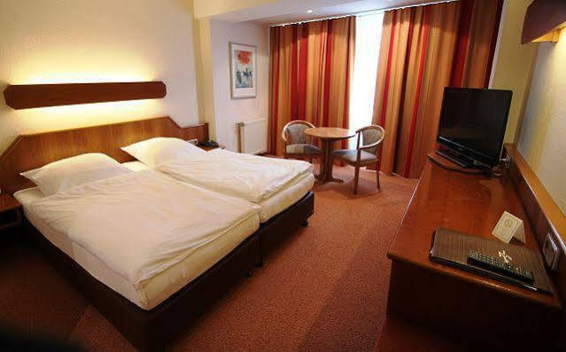 Vivotel Sonderfeld Grevenbroich Extérieur photo